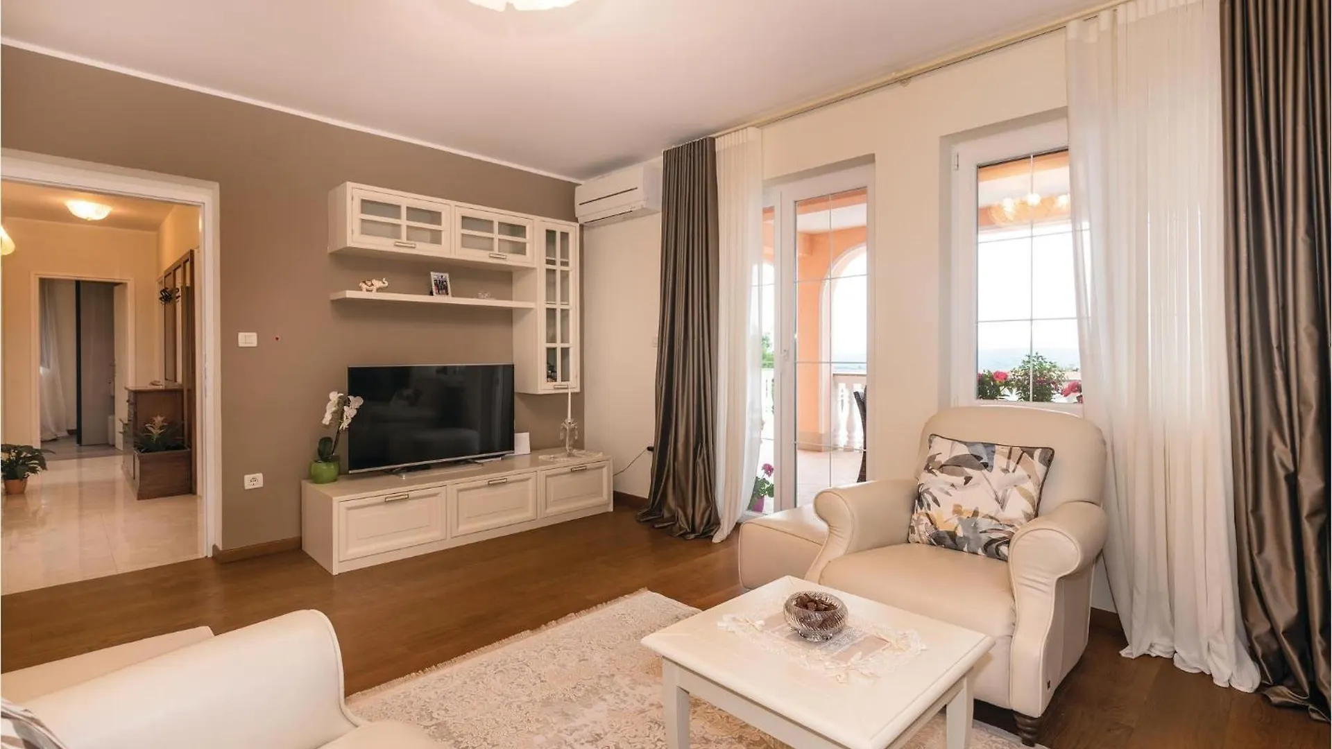 Σπίτι διακοπών Amazing Home In Krk With Outdoor Swimming Pool Vrh