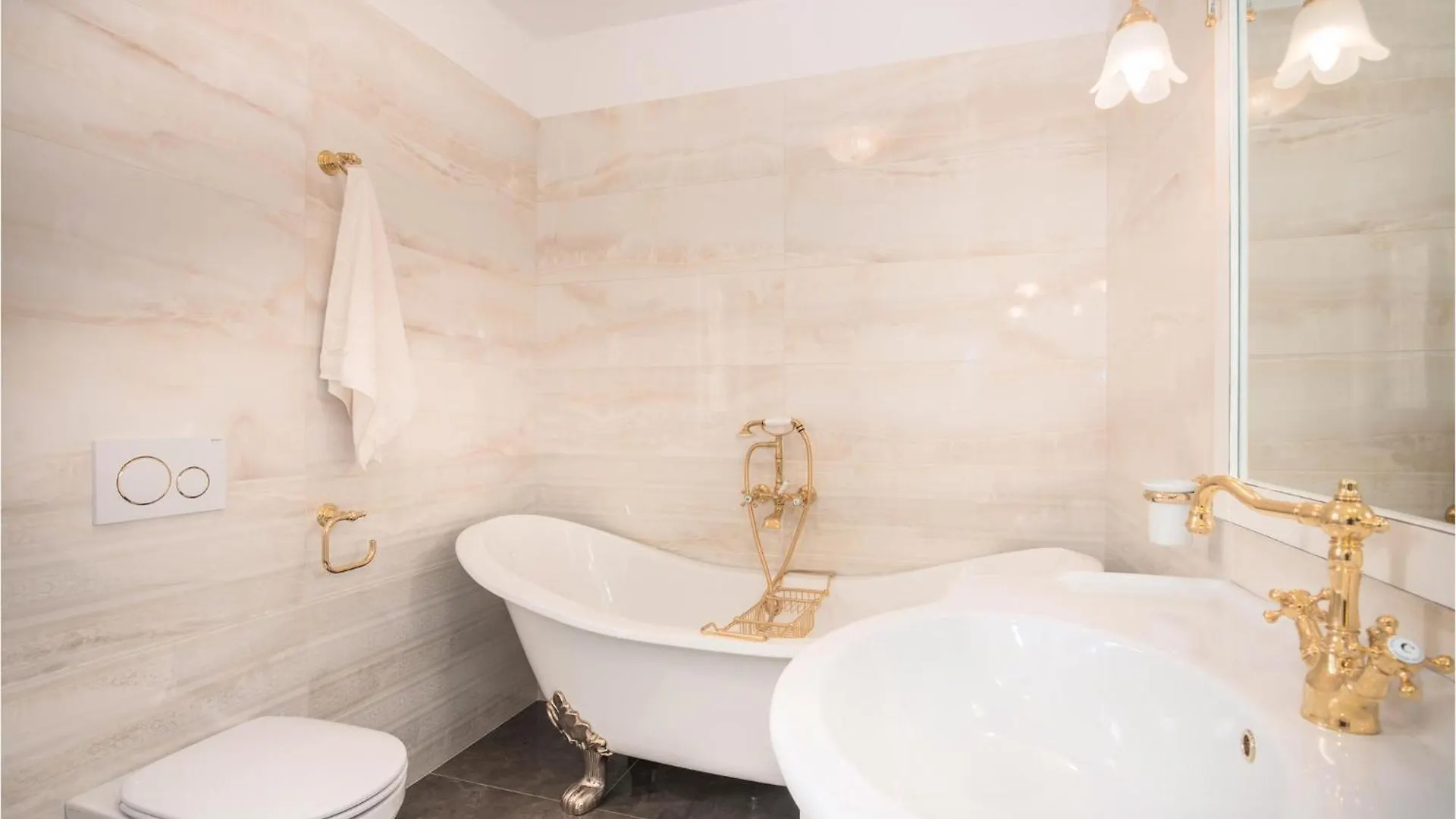 Amazing Home In Krk With Outdoor Swimming Pool Vrh  Vrh (Krk)